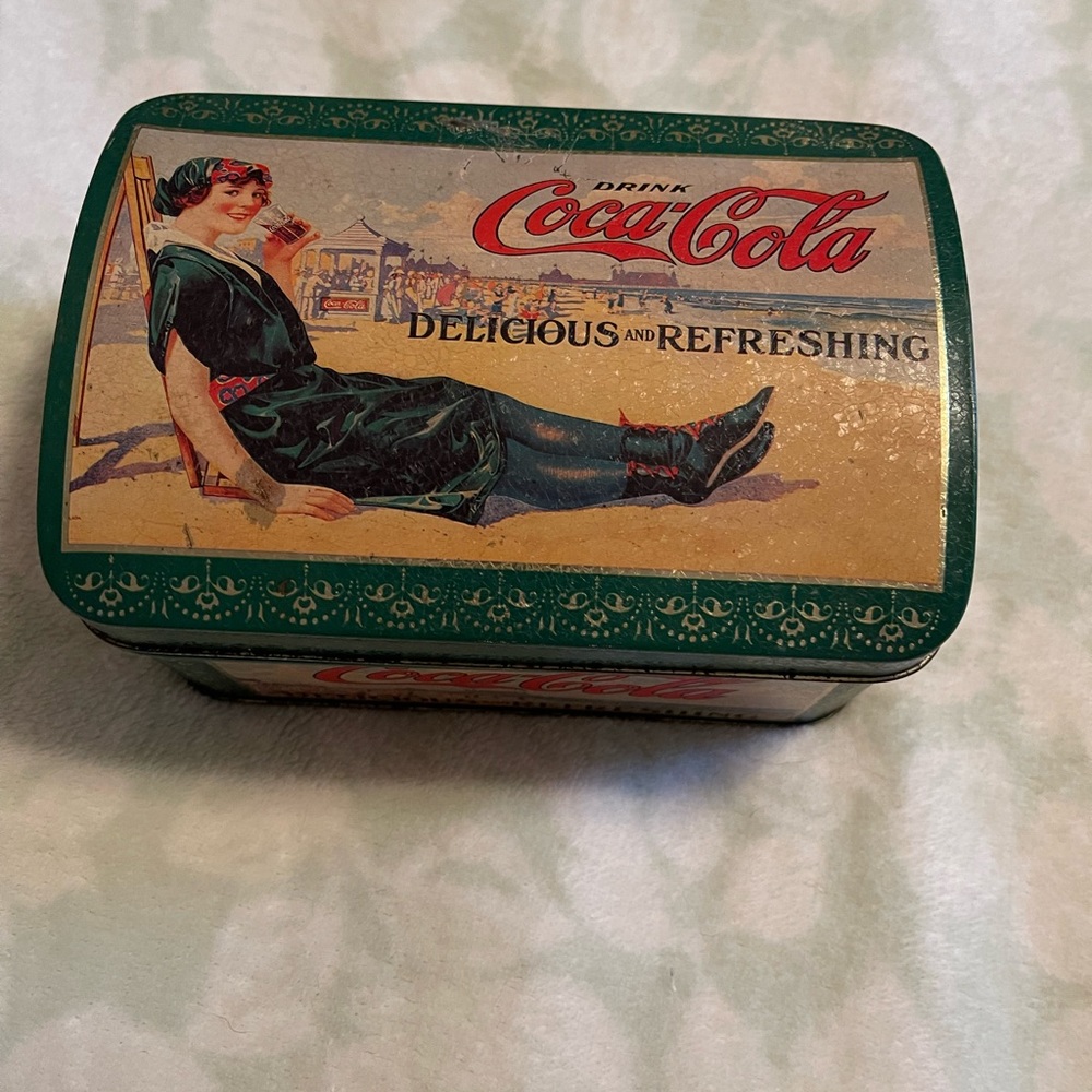 Vintage Coca Cola tin
